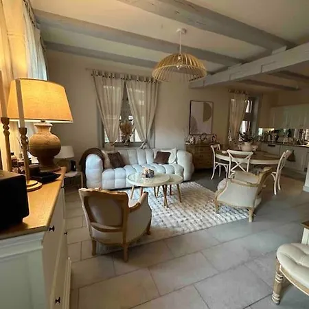 Centre De Charme Apartment Limoges